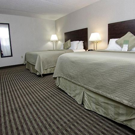 Victoria Inn Hotel & Convention Centre Brandon Oda fotoğraf