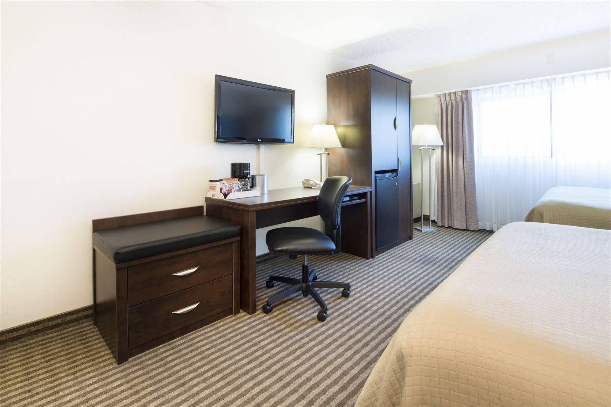 Victoria Inn Hotel & Convention Centre Brandon Dış mekan fotoğraf